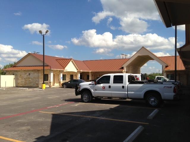 Studio Inn & Suites Kitchenettes Jourdanton Exterior photo